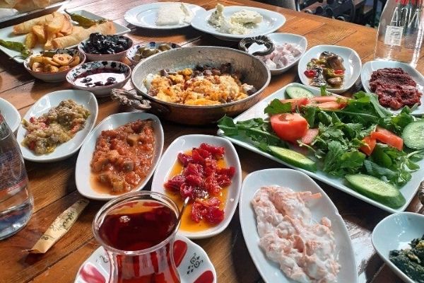 Diyarbakırlılara bayram kahvaltısı için öneri: Neler tüketilmeli?