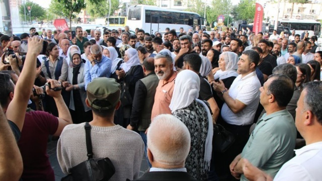 DEM Parti Batman İl Örgütü’ne baskın protesto edildi