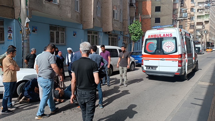 Diyarbakır Bağlar’da kaza: Sürücünün üzerine yürüdüler