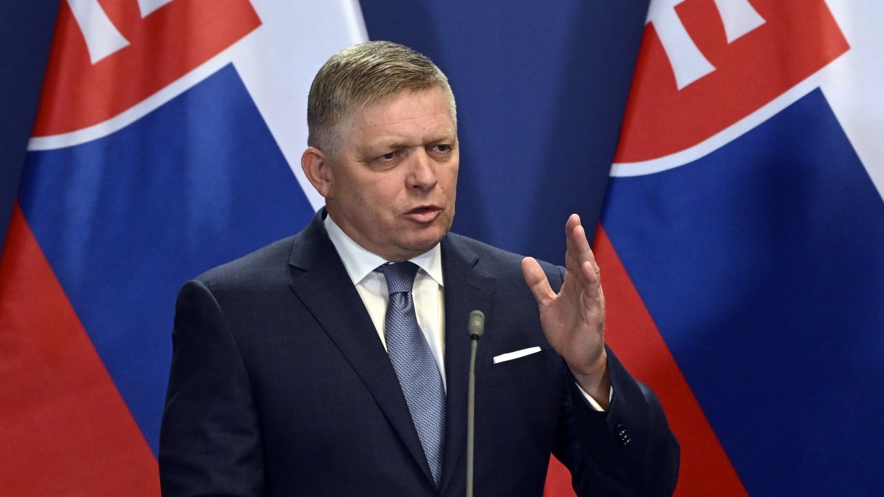 Slovakya Başbakanı Fico’ya saldırı anı