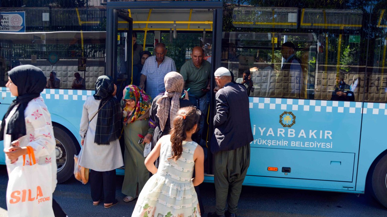 Diyarbakır’da ücretsiz ring aracı hizmete başladı