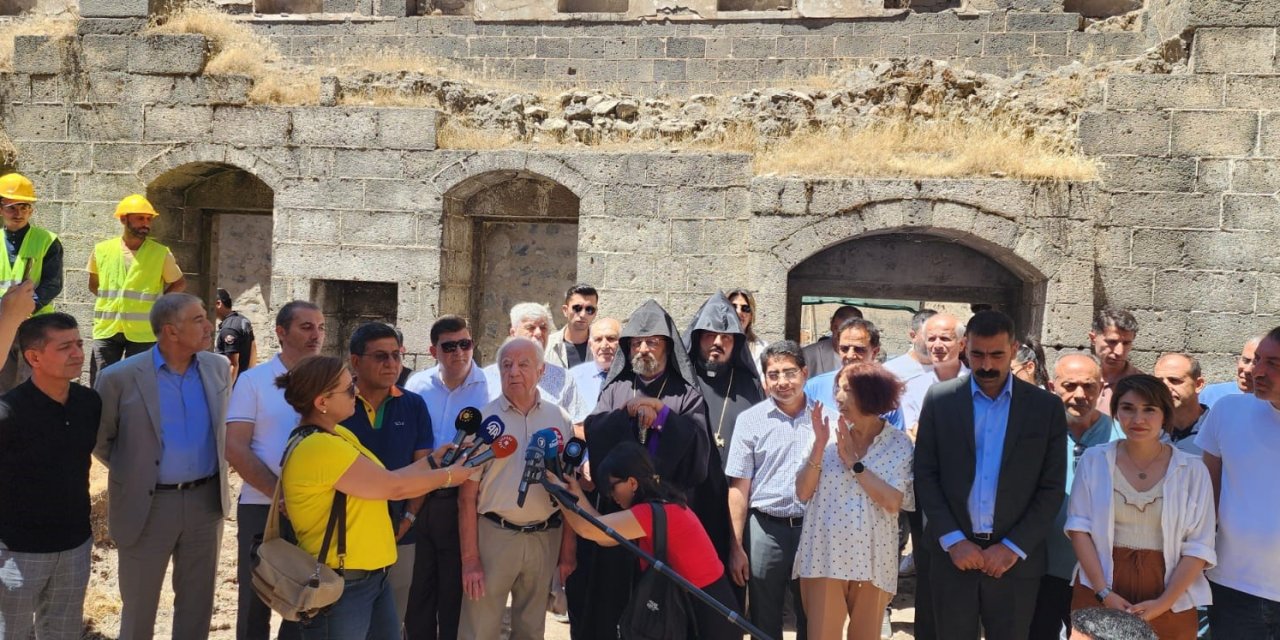 Diyarbakır’daki Ermeni Kilisesi restorasyonu dualarla başladı