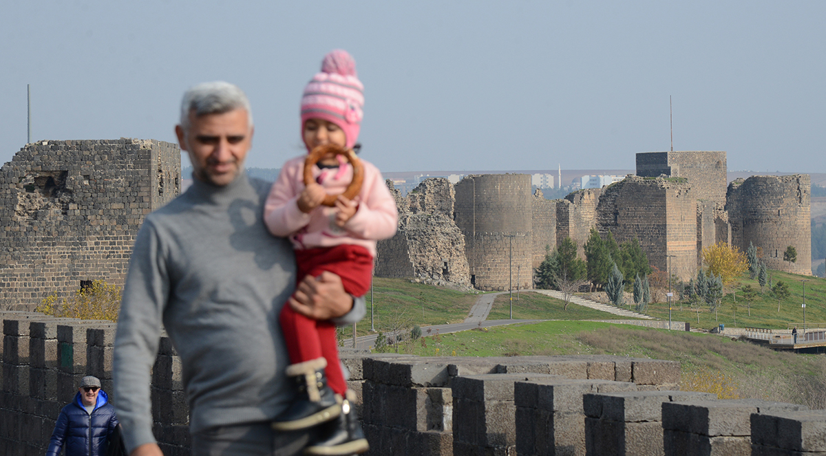 Amed nasıl Diyarbakır oldu?