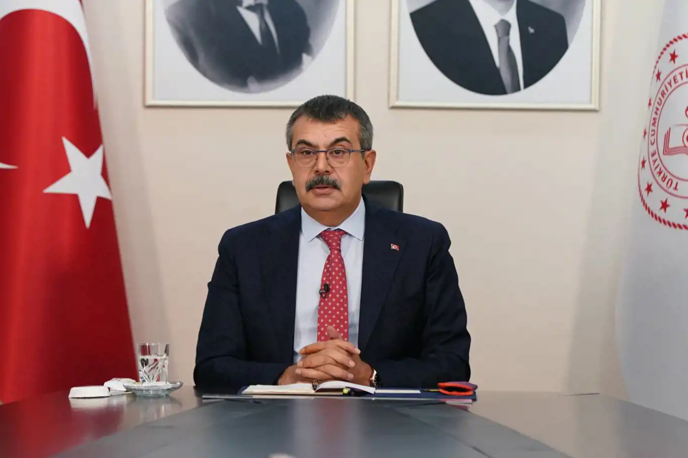 Bakan açıkladı: Ara tatiller kaldırılacak  mı?