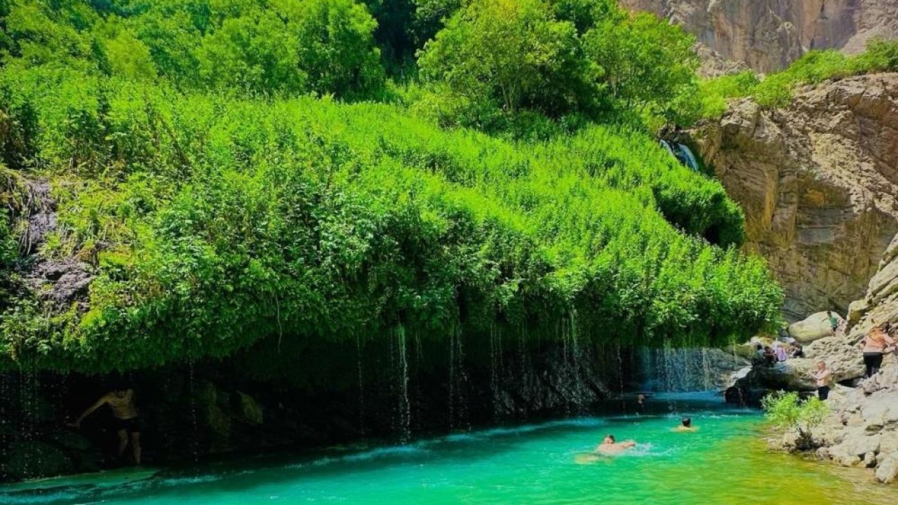 Hakkari’nin doğal güzelliklerine ziyaretçi akını devam ediyor