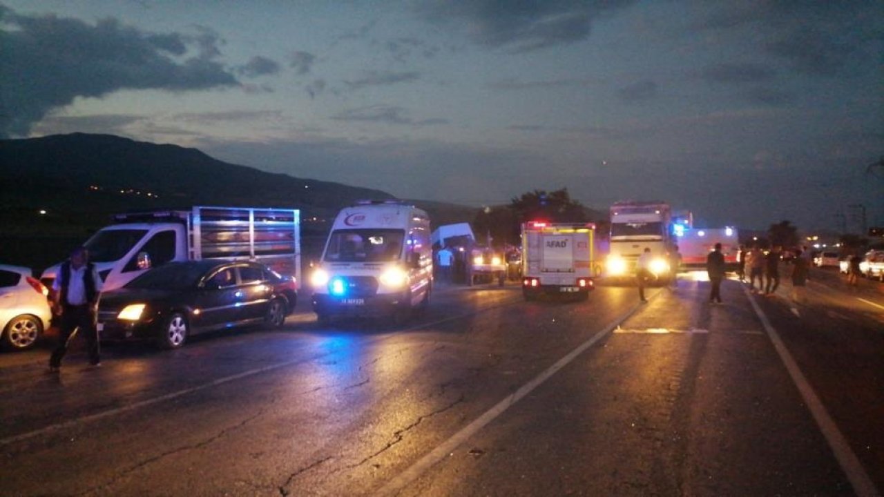 Bitlis-Tatvan yolunda feci kaza: 1’i ağır 6 yaralı