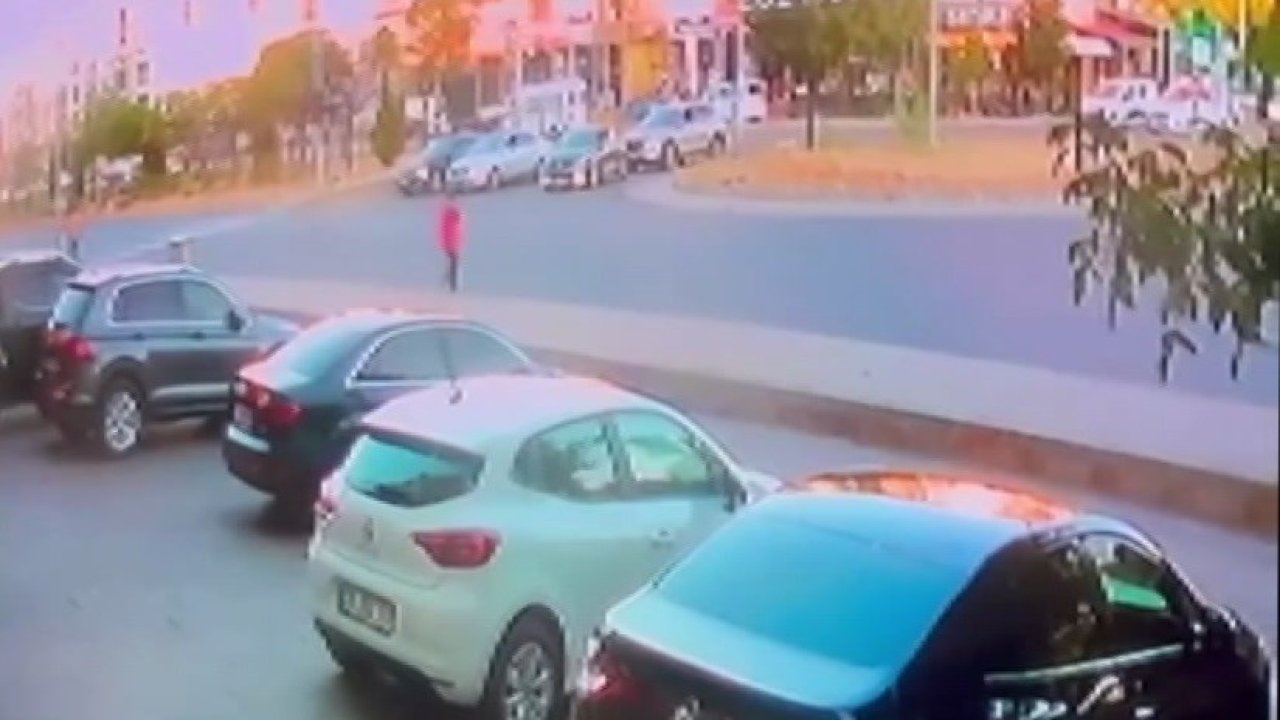 Bingöl’de çocuğa otomobil çarptı