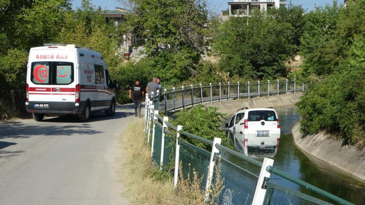 Araç sulama kanalına uçtu: Şans enseri sürücünün burnu bile kanamadı