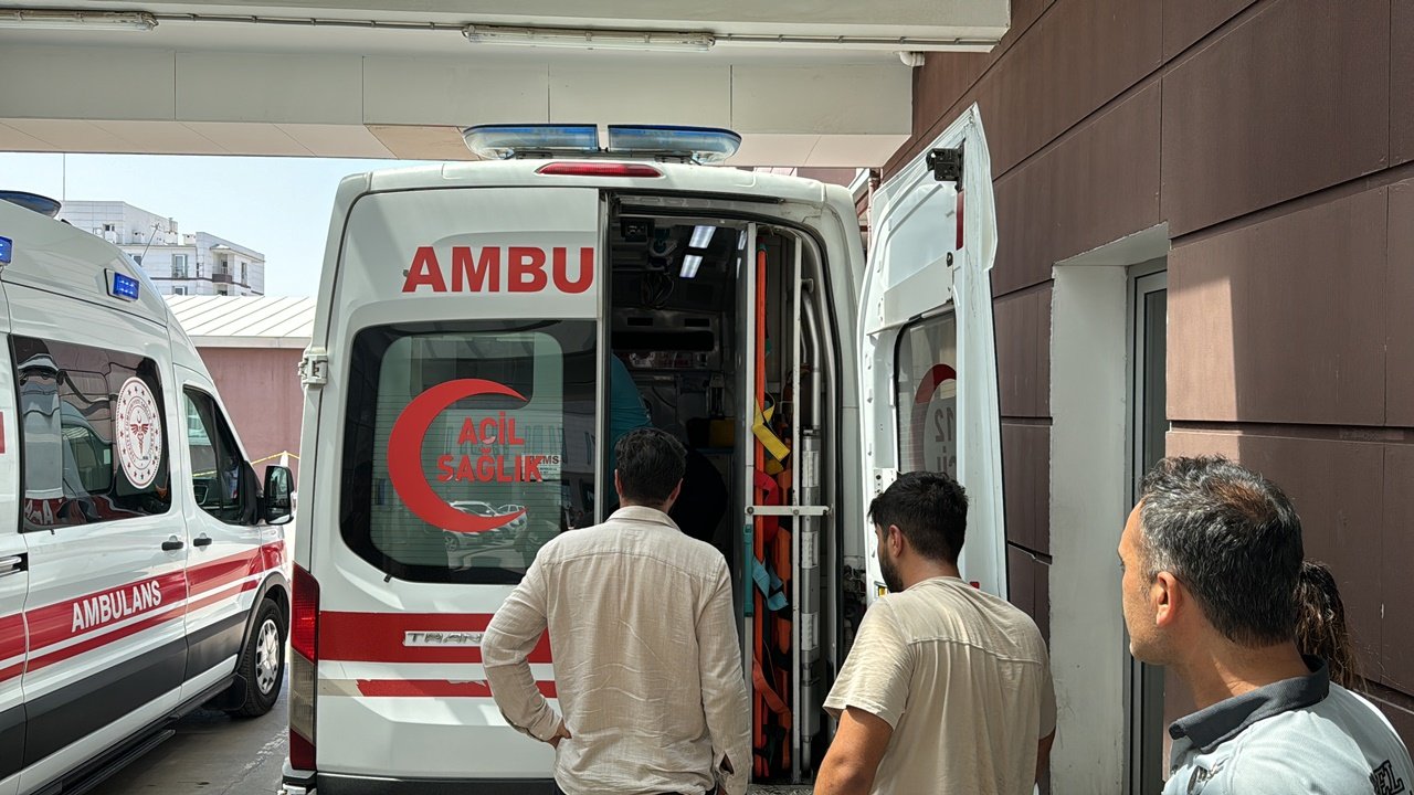 Mardin’de otomobil polis noktasına daldı: 6 yaralı