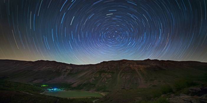 Nemrut Krater Gölü’nün eşsiz güzelliği gece görüntülendi