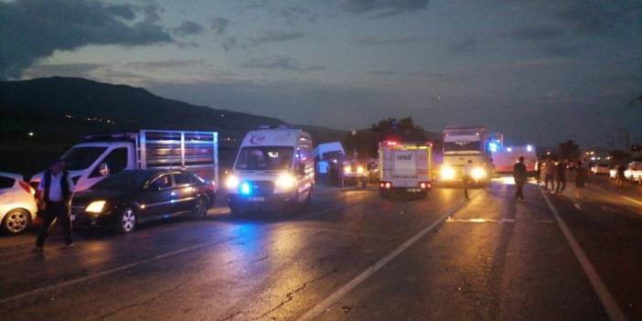 Bitlis-Tatvan yolunda feci kaza: 1’i ağır 6 yaralı