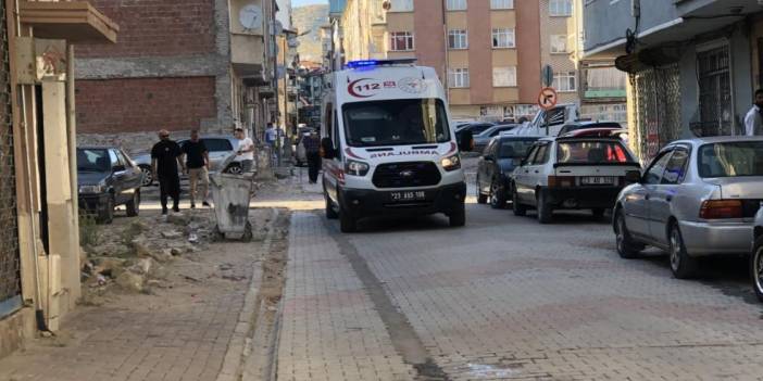 Elazığ’da bıçaklı kavga: 1 yaralı