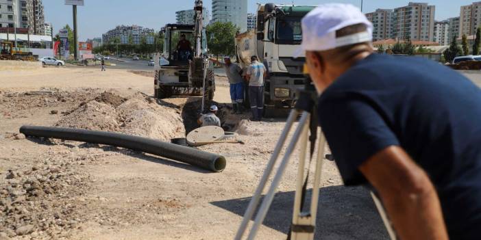 Diyarbakır’daki yeni bağlantı yoluna yağmursuyu hattı