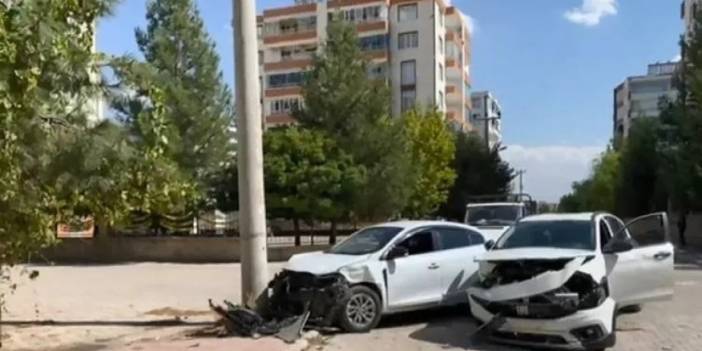 Diyarbakır’da otomobiller çarpıştı: 3 yaralı