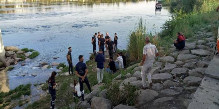 Serinlemek için baraj gölüne giren 16 yaşındaki genç boğuldu