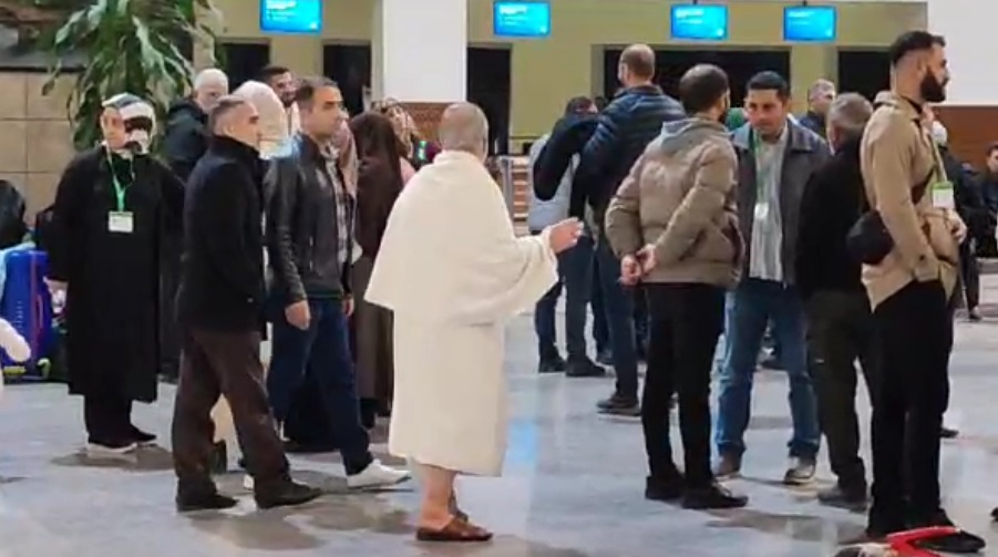 Diyarbakır Umre Kafilesi Dualarla Uğurlandı!