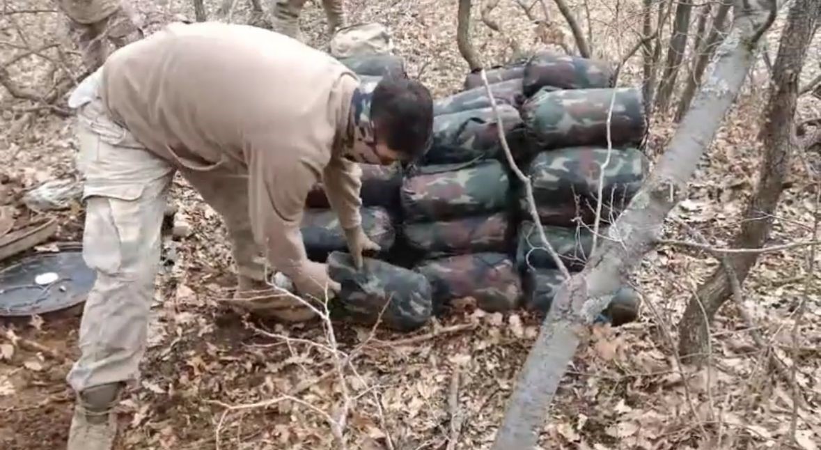 Diyarbakır'daki terör operasyonunda bir çok malzeme ele geçirildi