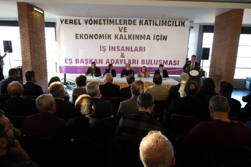 Diyarbakır’da DEM Parti ve iş insanları buluştu