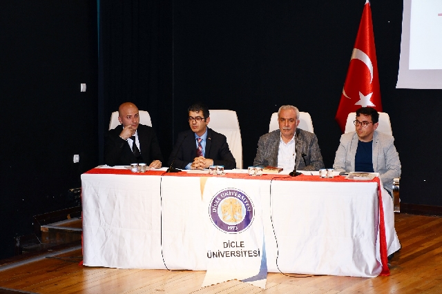 Diyarbakır’da “100. yılında 1924 anayasası” paneli düzenlendi