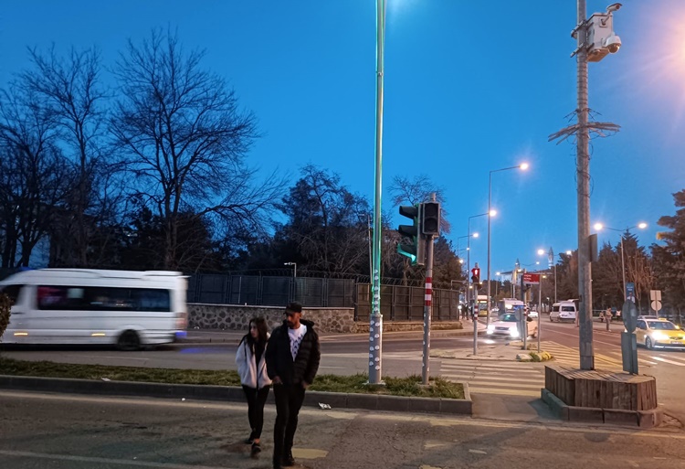 Diyarbakır’da bozuk trafik ışıkları kazalara davetiye çıkarıyor