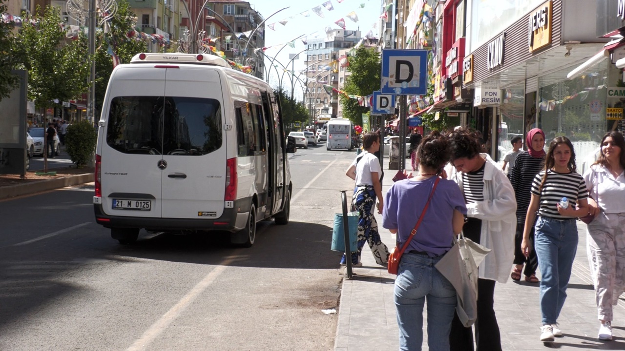 Diyarbakır'da ulaşıma zam geldi, kriz hâlâ sürüyor