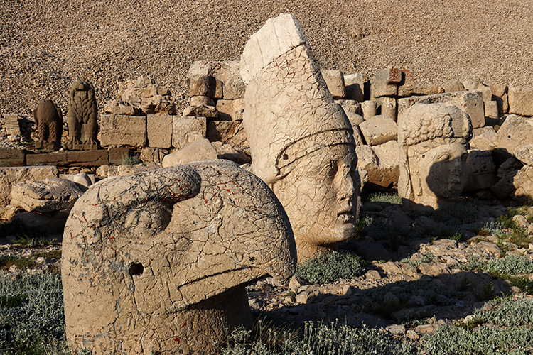 nemrut1.jpg