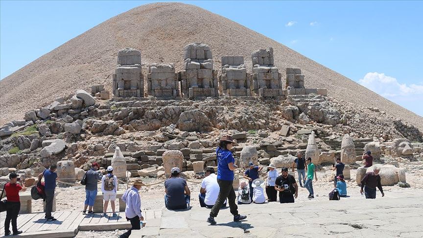 nemrut3.jpg