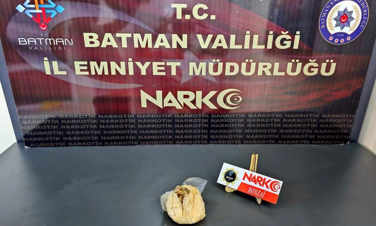 batman-makarna-uyusturucu.jpg