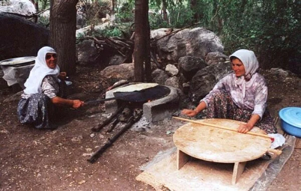 GEÇENLERDE KÖYE GİTTİM, BİR DE NE GÖREYİM!!!